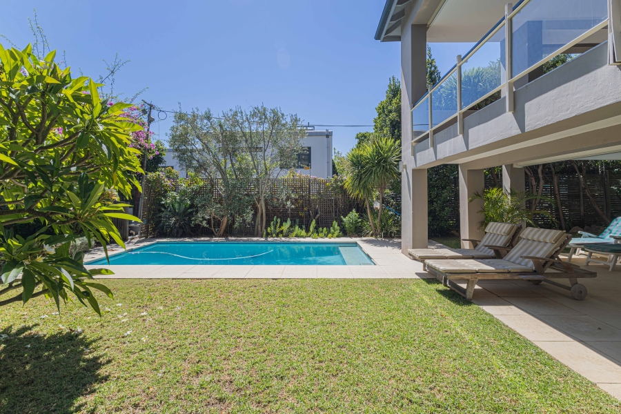 4 Bedroom Property for Sale in Fresnaye Western Cape